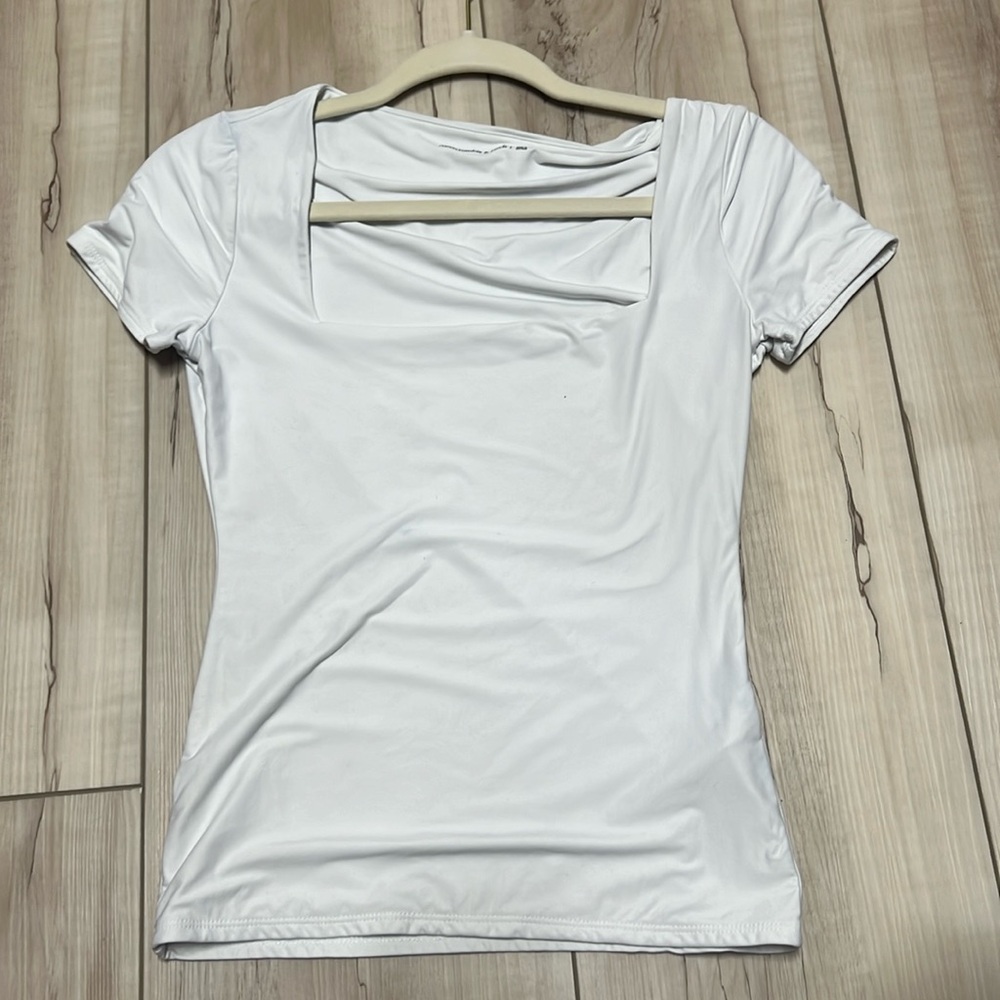 White square neck *NEVER WORN